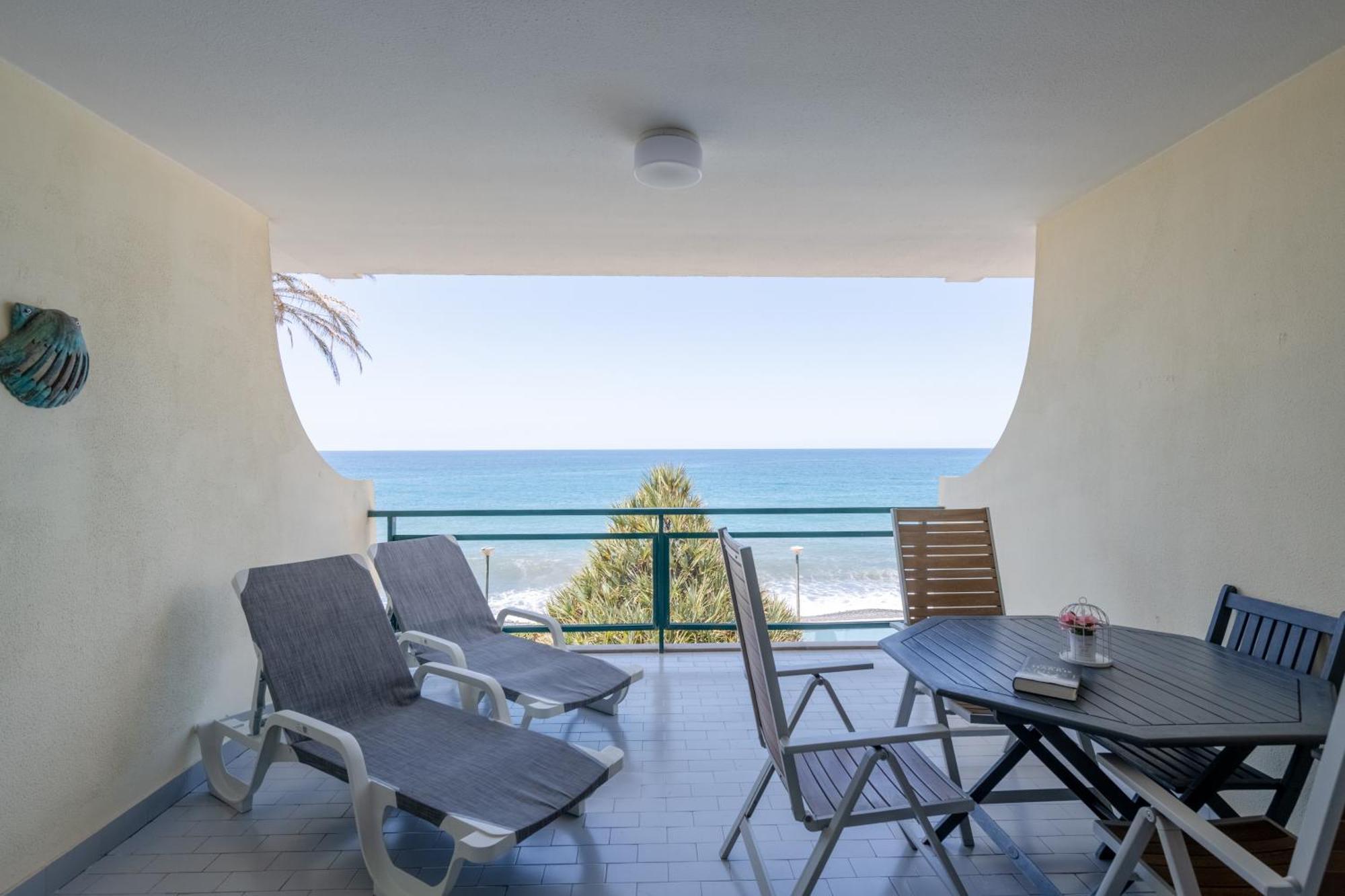 Atlantic View Apartment At Formosa Beach Фуншал Екстер'єр фото